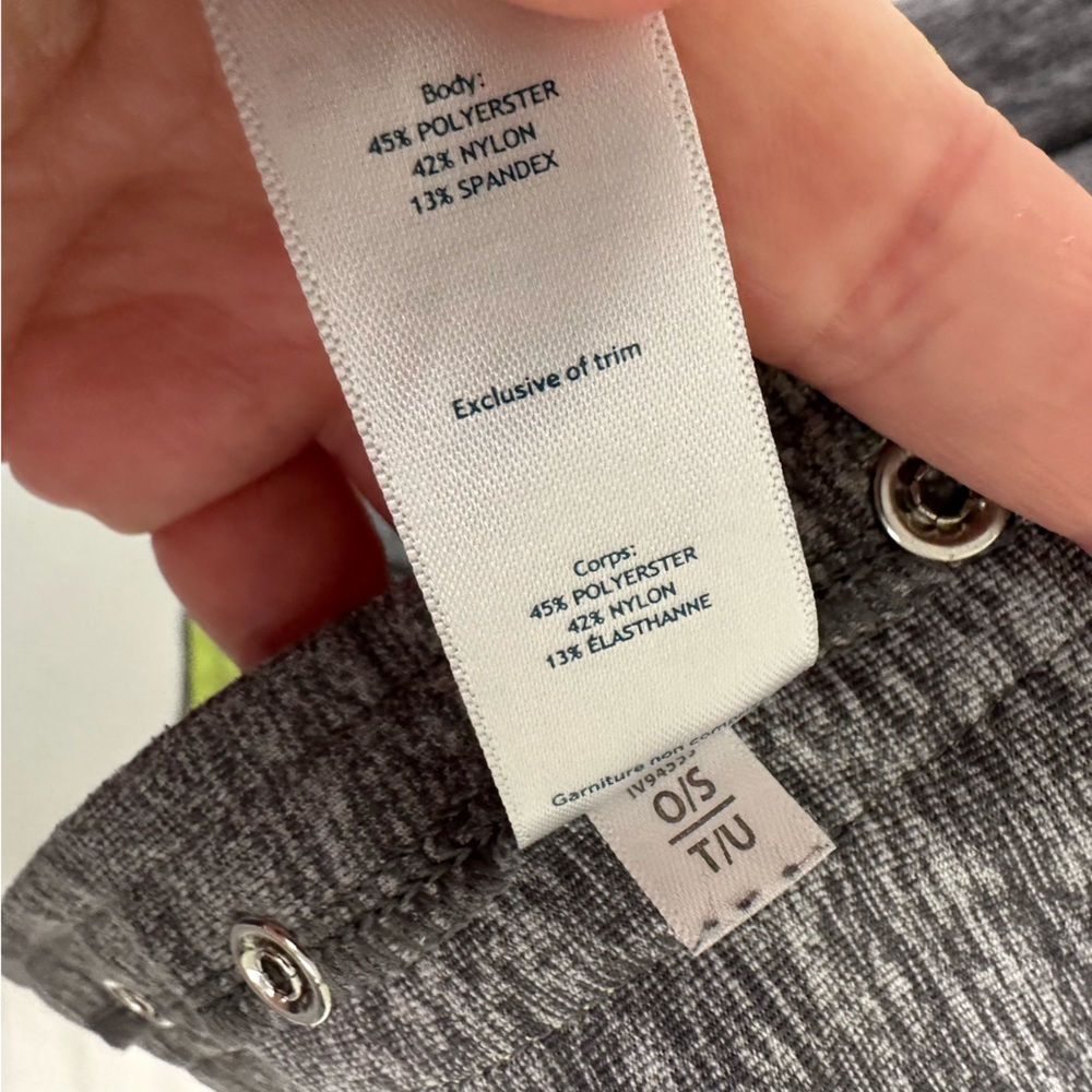 Ivivva Gray Scarf‎ Girls - Picture 6 of 10
